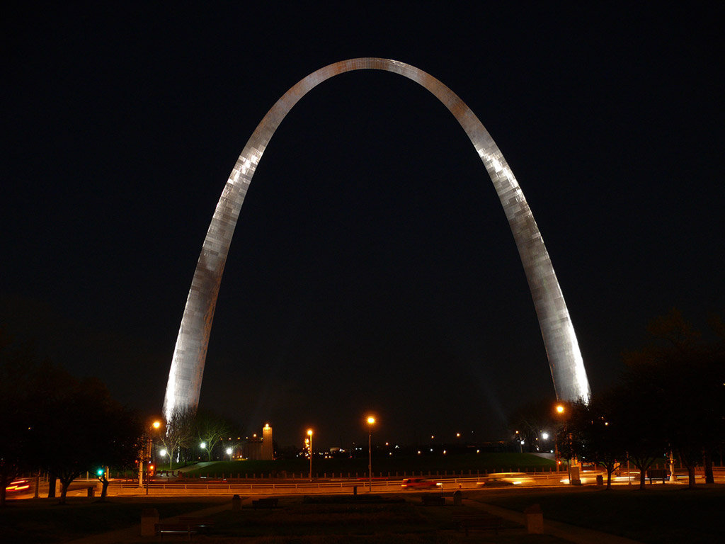 St Louis Gateway Arch At Night Desktop Wallpaper