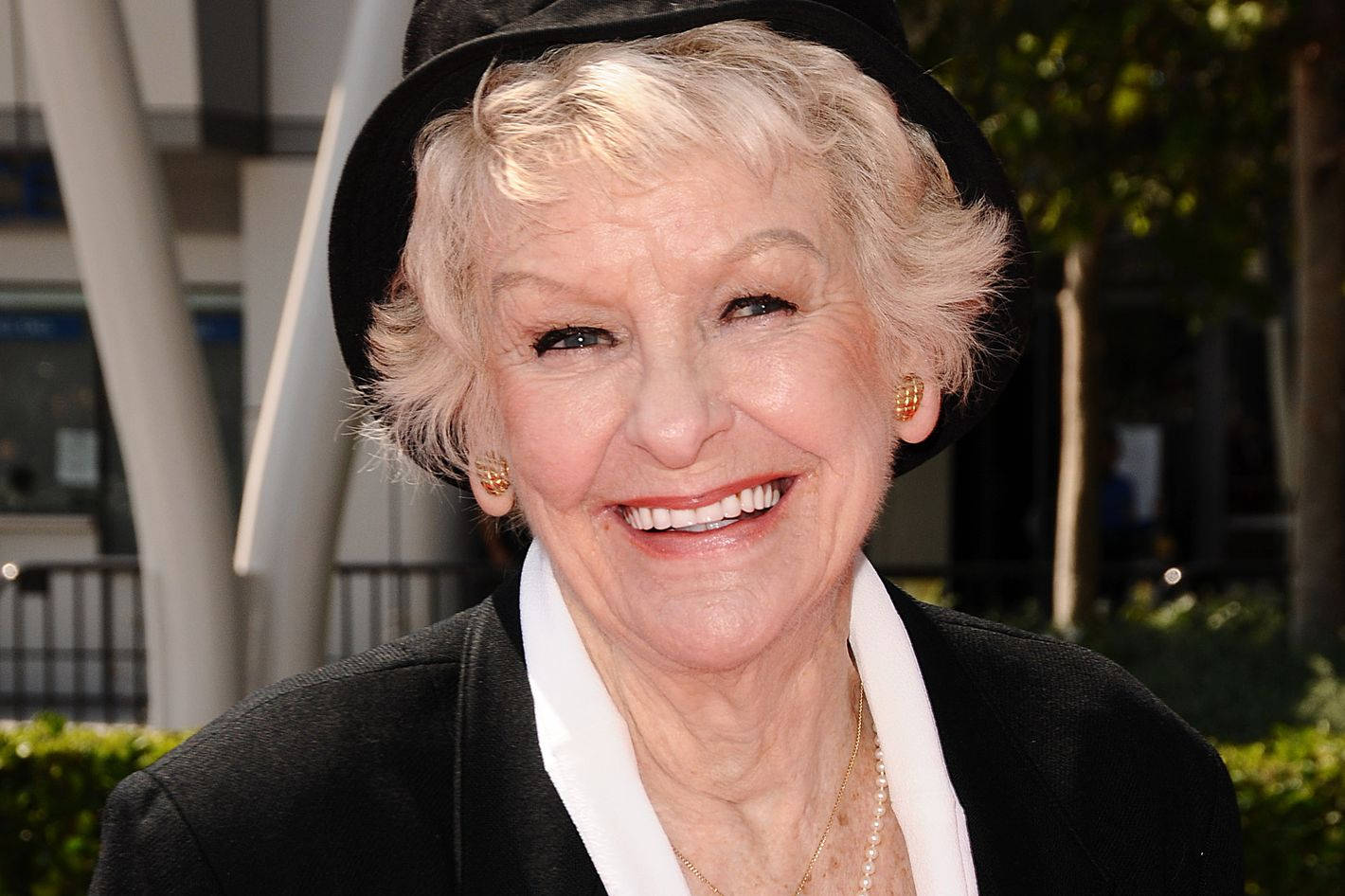 Elaine Stritch Wallpaper Helt Gratis