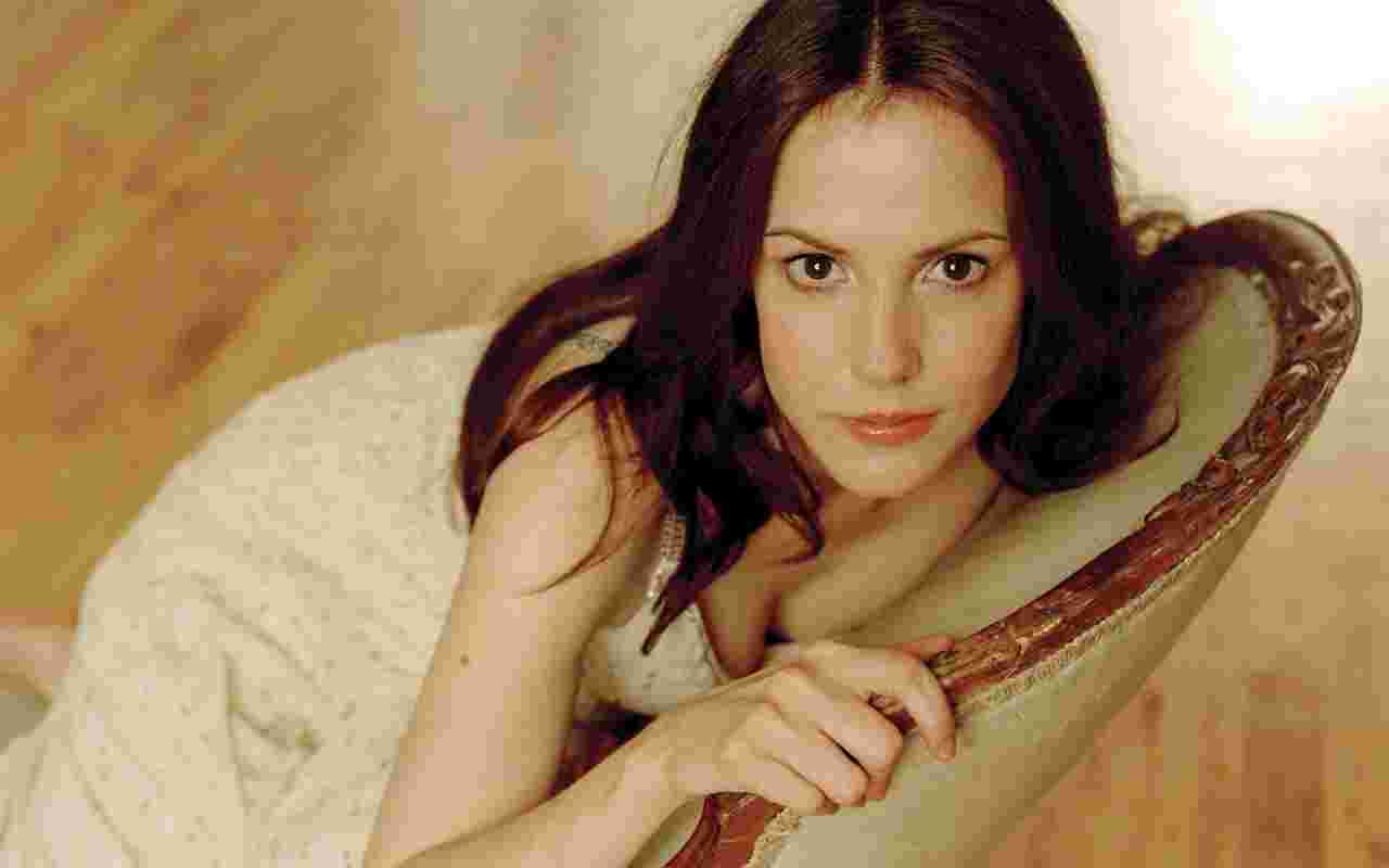 Mary Louise Parker Wallpaper Celebrities