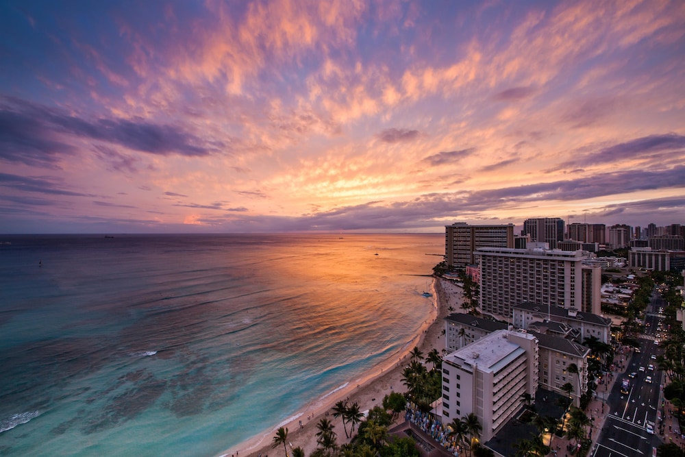 Hyatt Regency Waikiki In Honolulu Hotel Rates Res On Orbitz