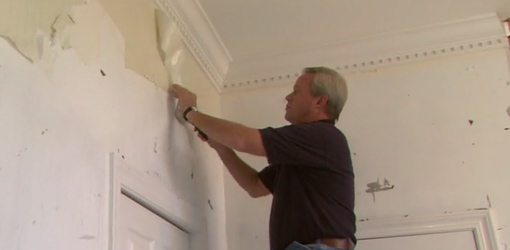 How To Strip Wallpaper From Walls Today S Homeowner