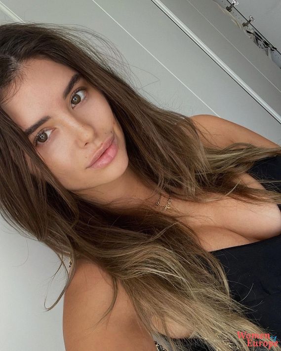 Everything You Should Know When Dating German Women Wallpaper