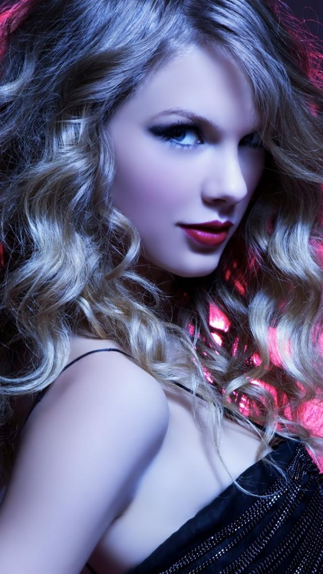 Taylor Swift The iPhone Wallpaper