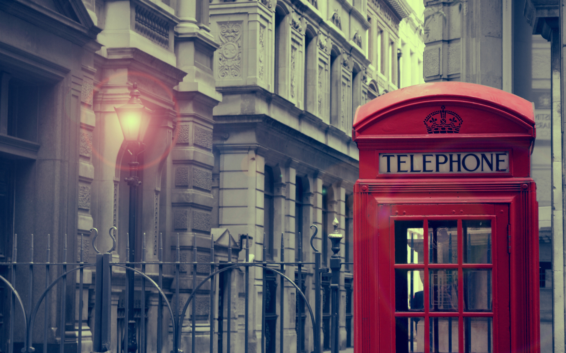 London Phone Booth Wallpaper