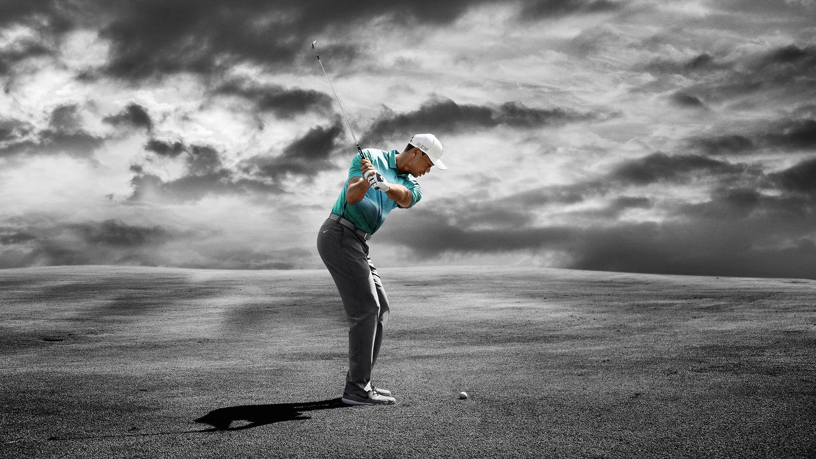 Tiger Woods and eight Nike Athletes battle the Old Course