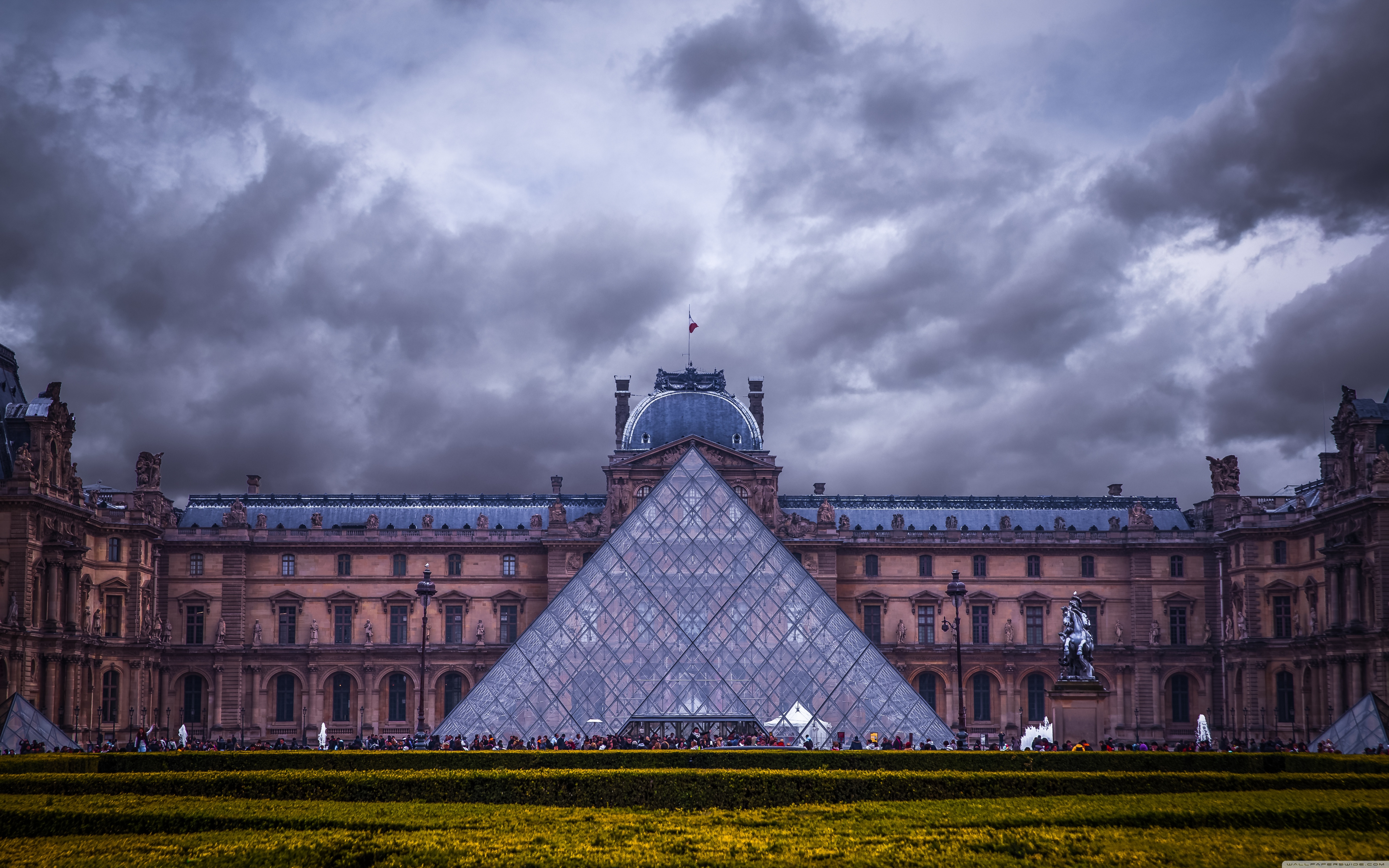 Louvre Museum Paris France 4K HD Desktop Wallpaper for 4K