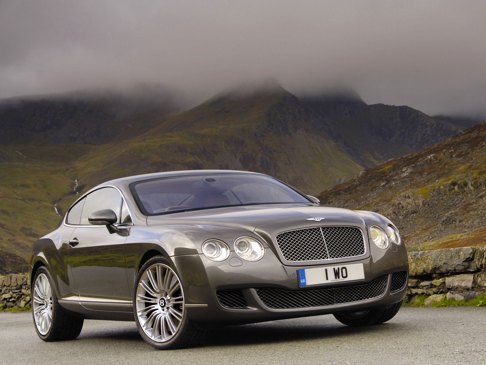 Bentley Luxury Car Wallpaper Sa