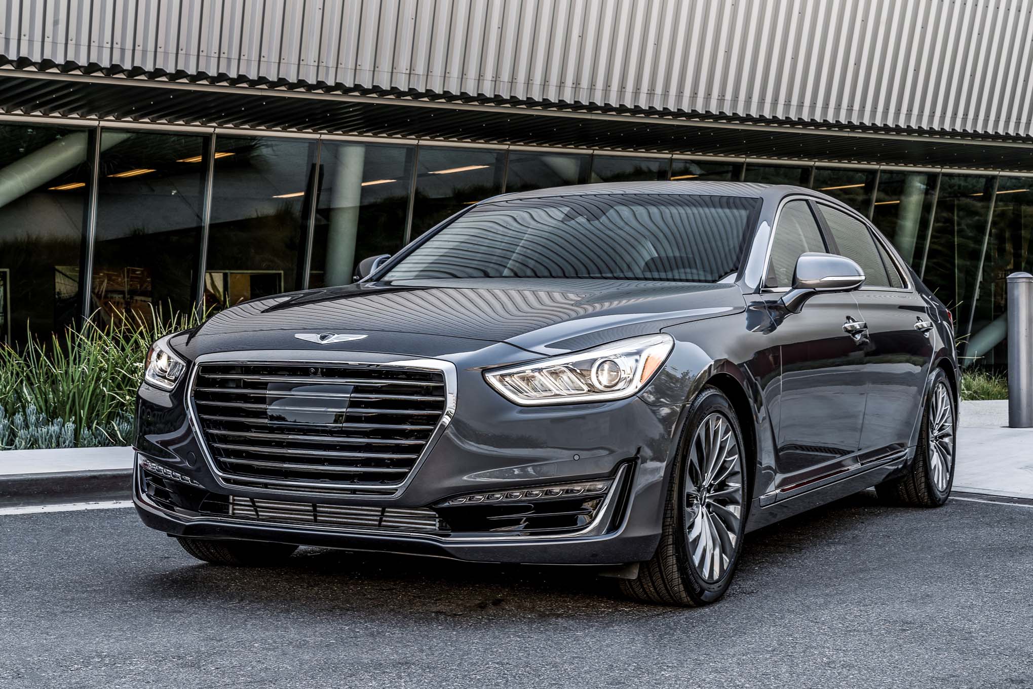 Genesis G90 Res And Rating Motor Trend