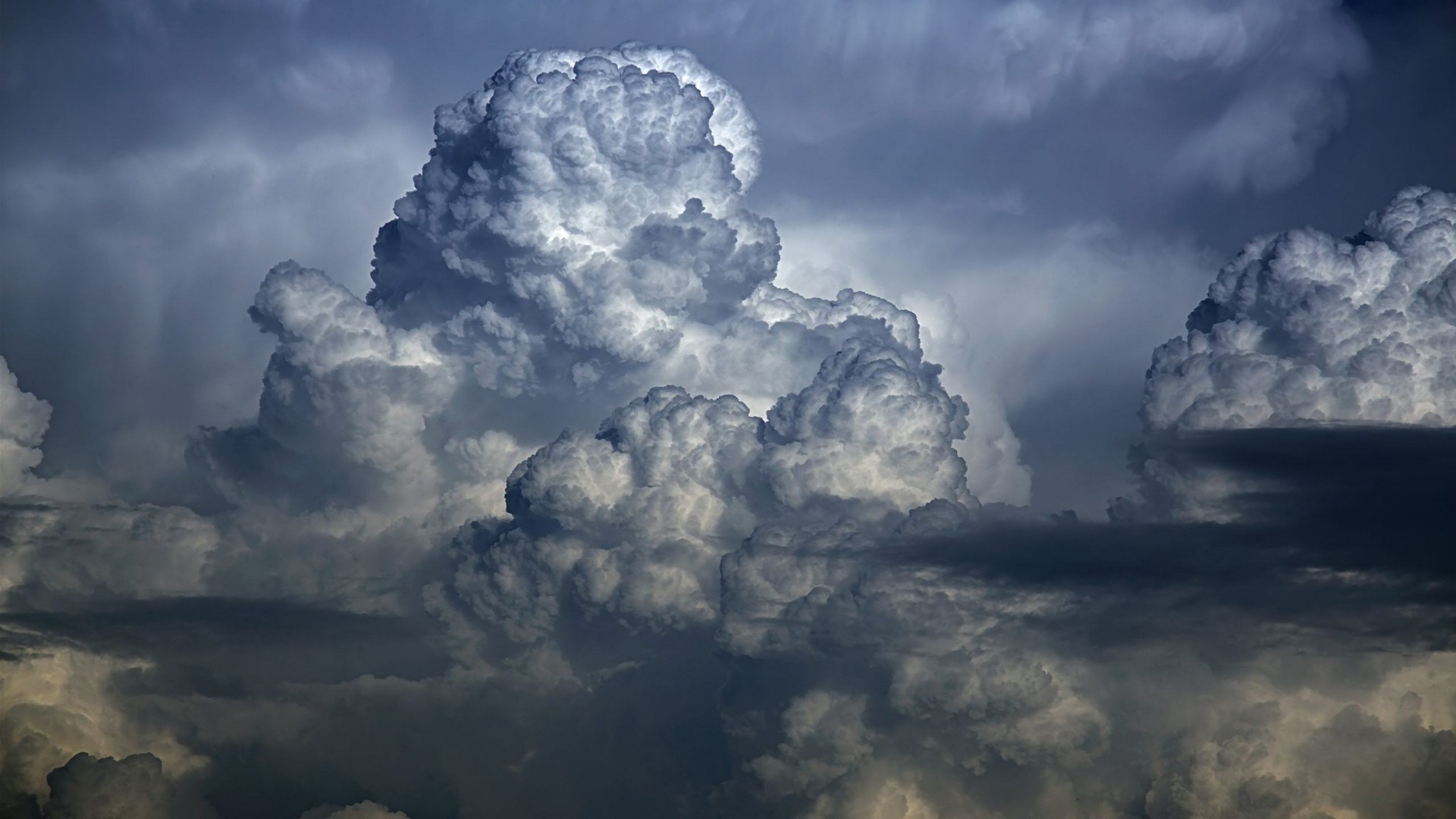 Cloudy Sky Wallpaper