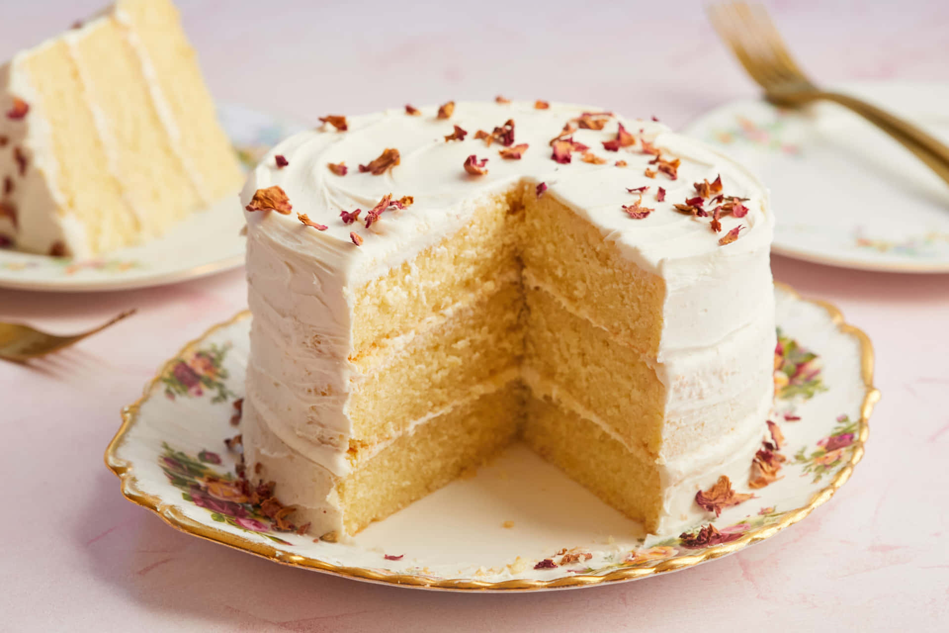 Indulge In The Creamy Delicious Buttercream Wallpaper