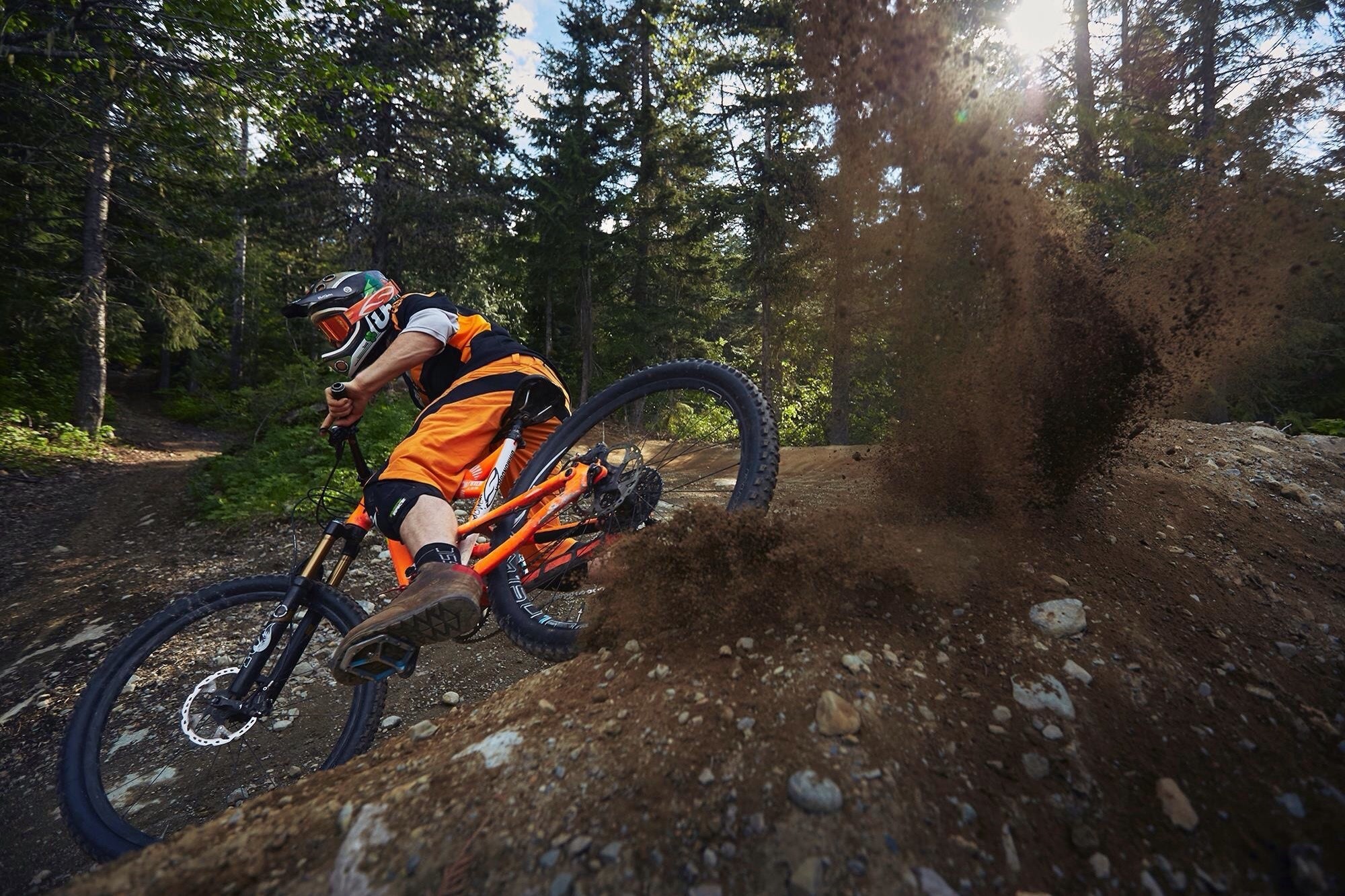 Downhill Mountain Biking Bikes Wallpaper HD