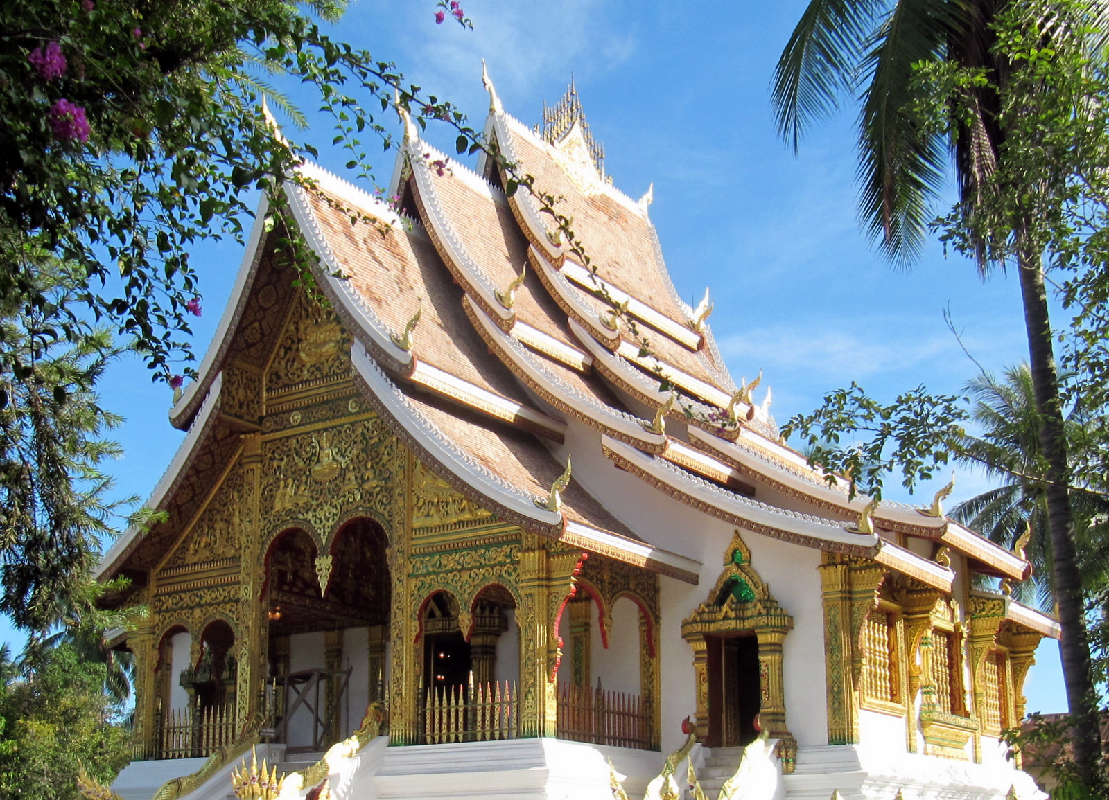 Vientiane Vang Vieng Tham Phoutham Luang Prabang