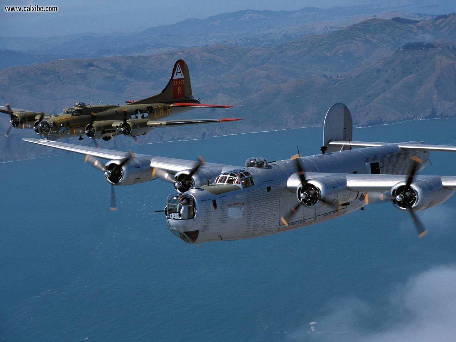 Aircraft Planes Smooth Sky B24 And B17 Picture Nr