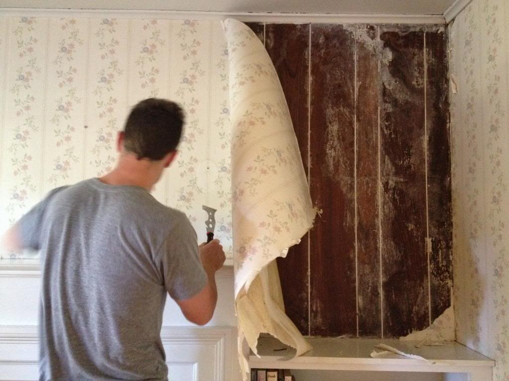 Putting Up Wallpaper How Hard Can It Be Her