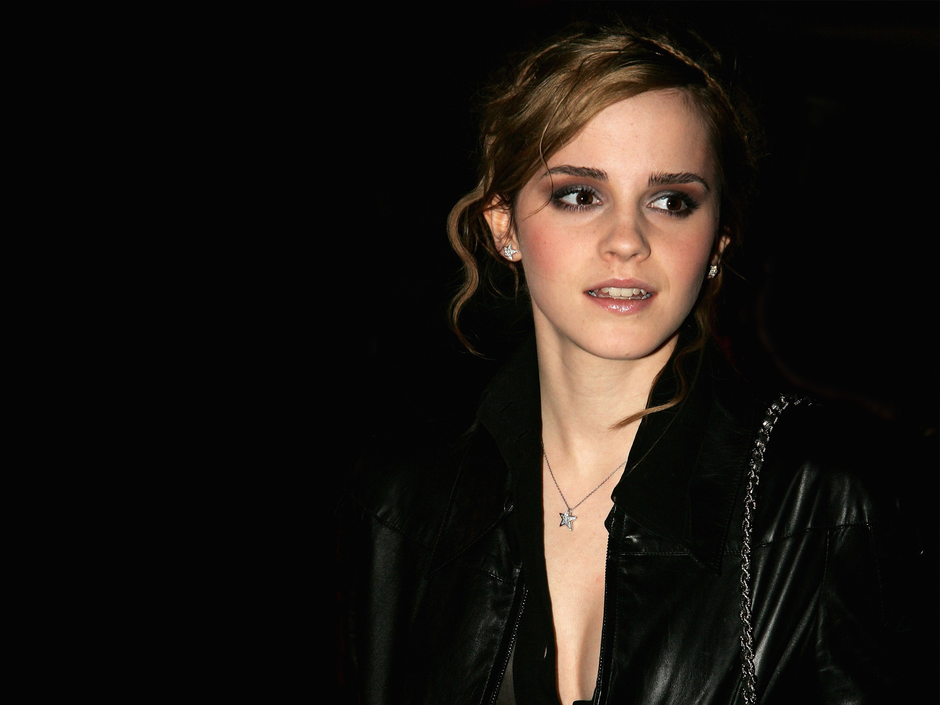 Emma Watson In Black Coat Wallpaper HD