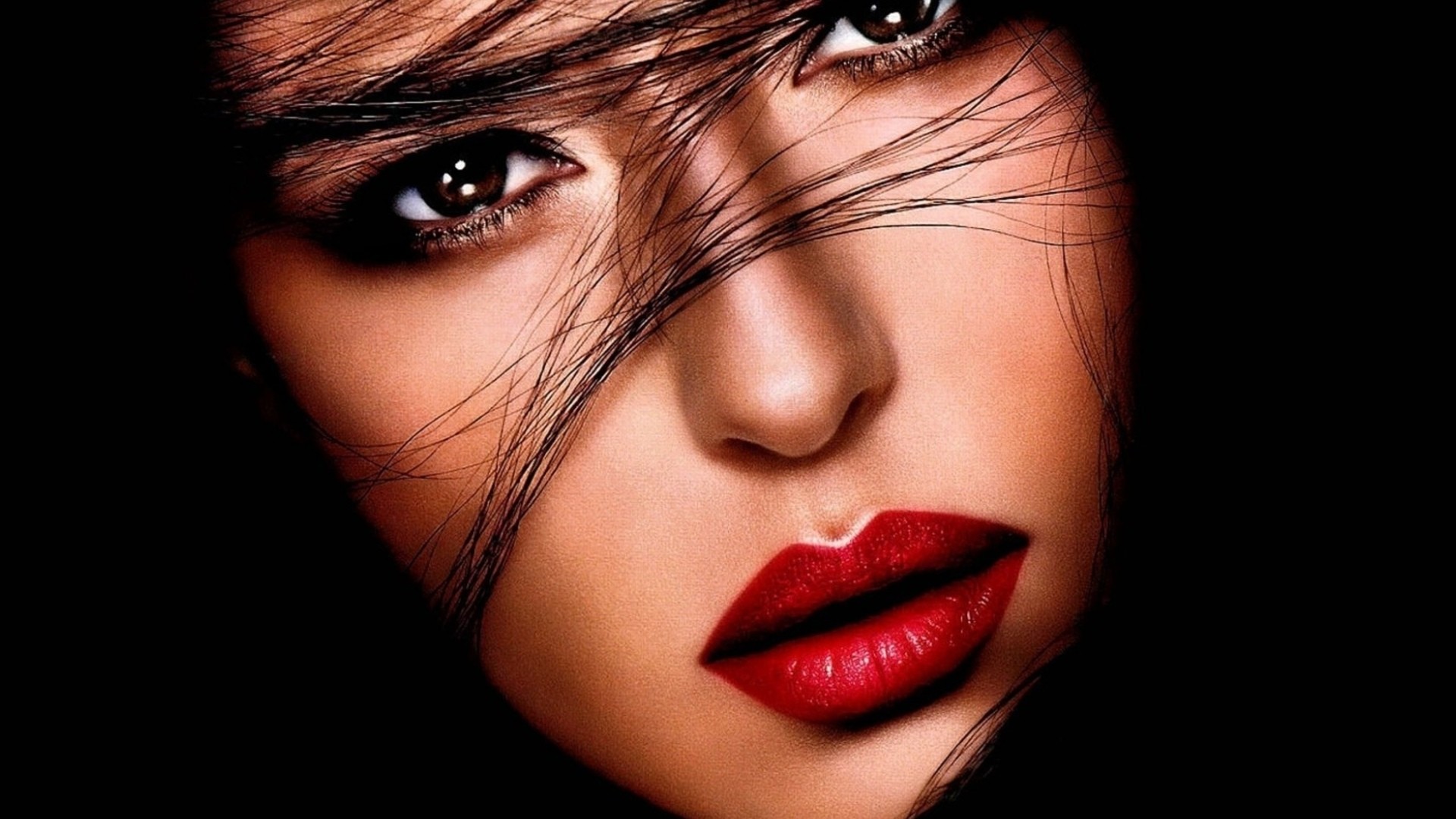 Beautiful Faces Wallpaper