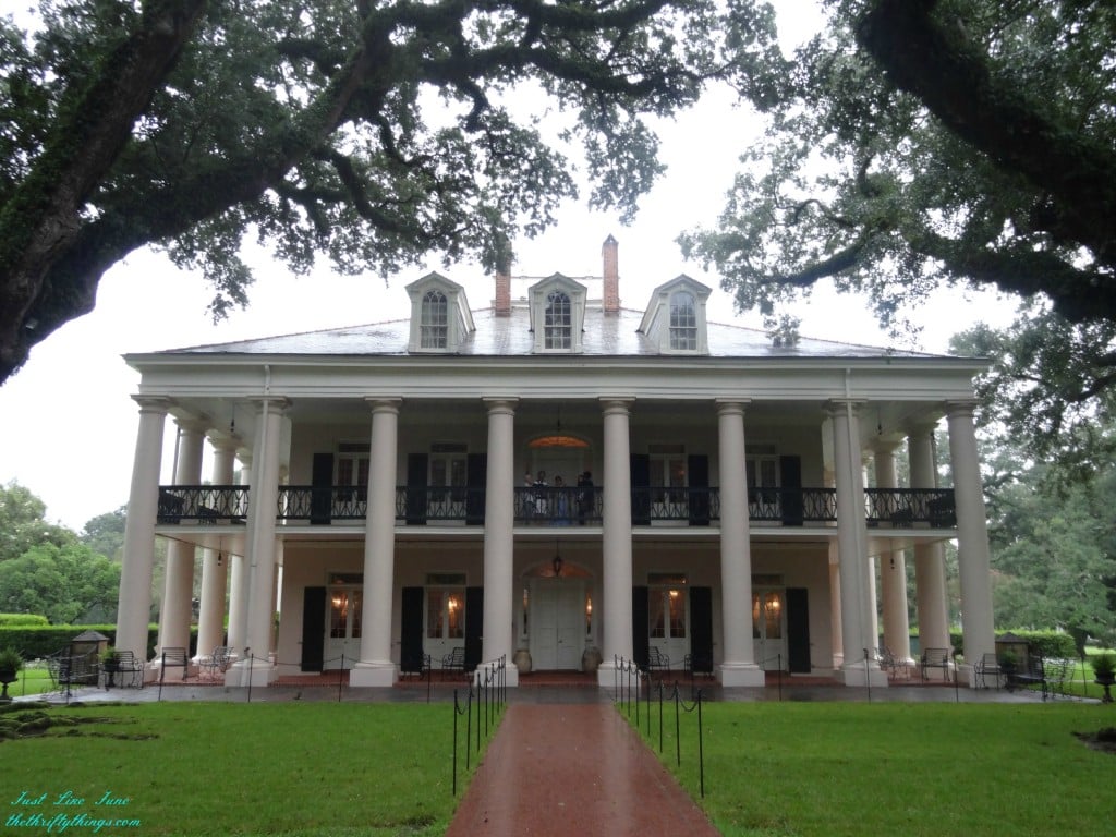 Thanks to Oak Alley Plantation for complementary passes to tour their