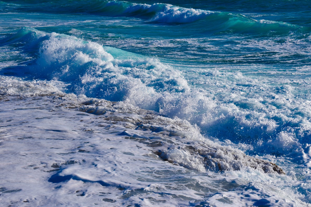 Waves Smashing Spectacular Sea Nature Splash Smash White Wallpaper