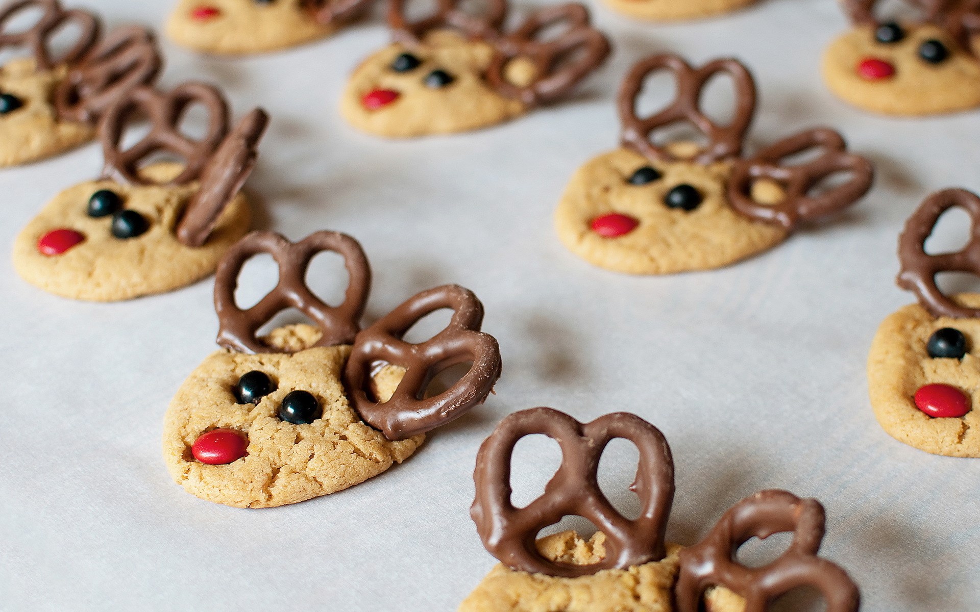 Reindeer Christmas Cookies HD Wallpaper