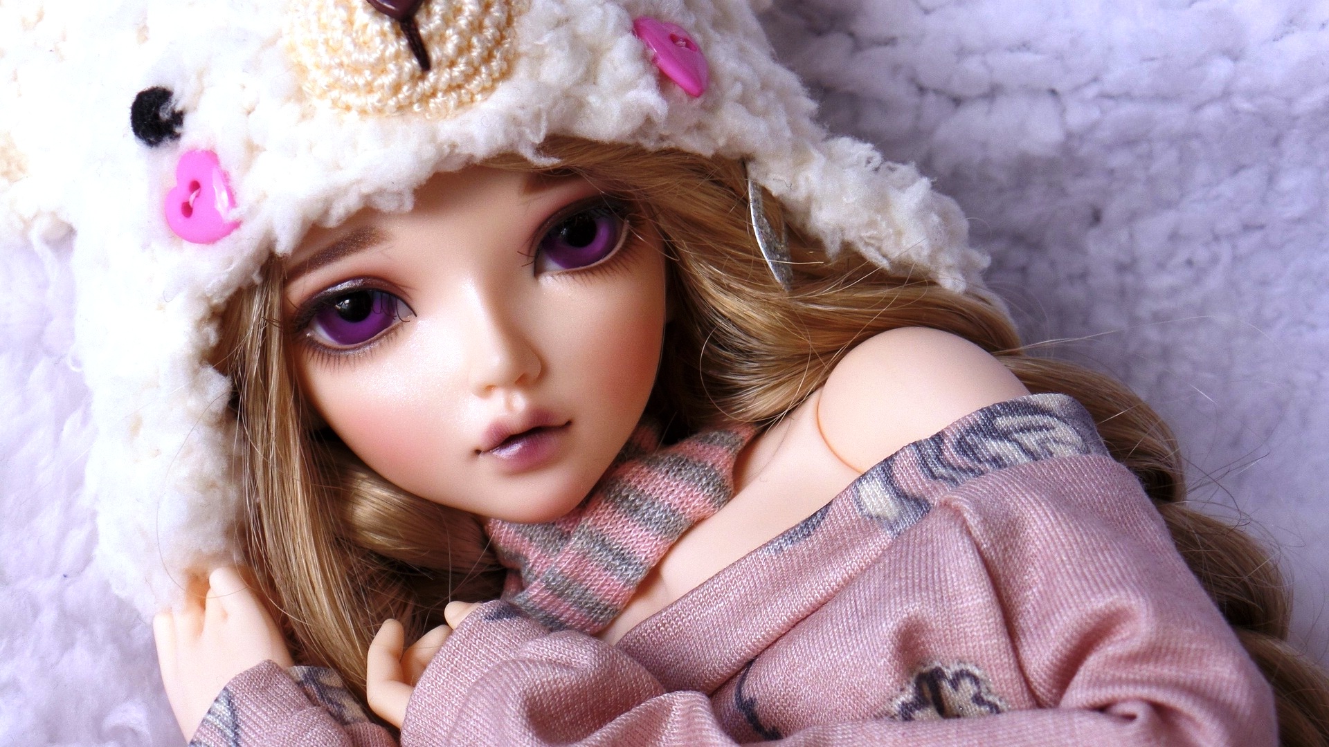 Doll Background Wallpaper