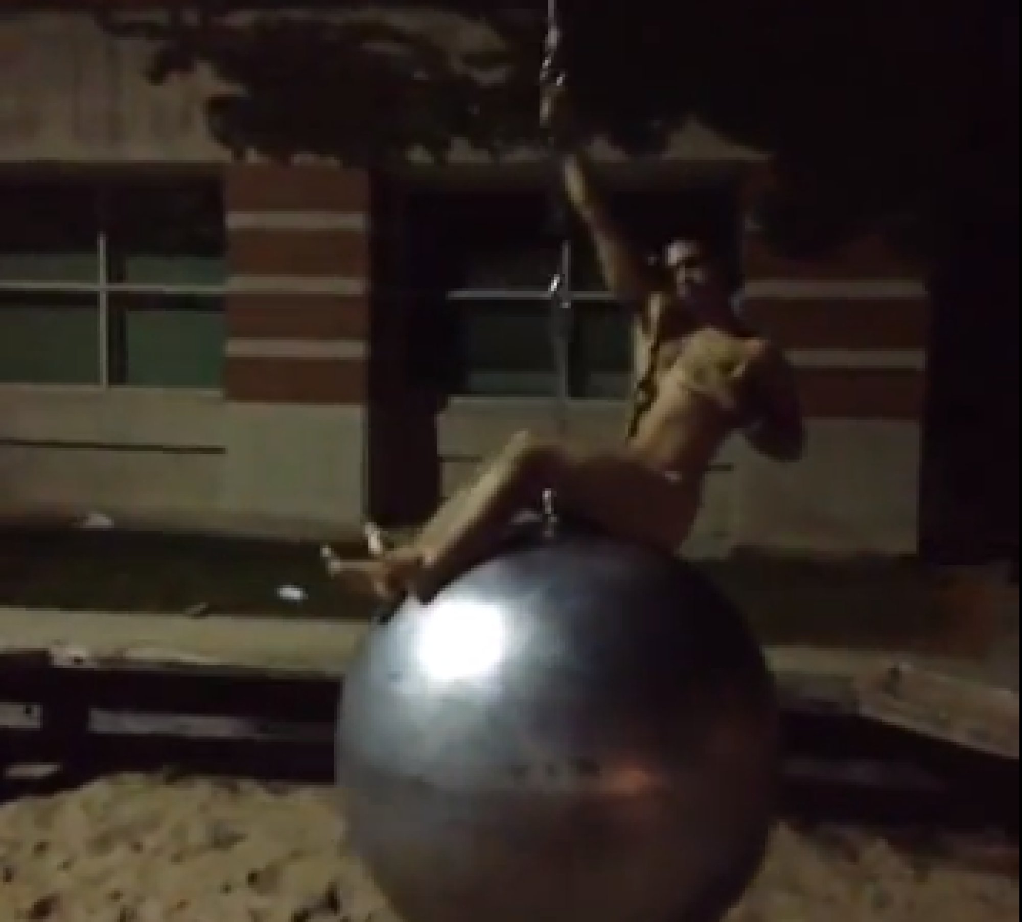 Miley Cyrus Wrecking Ball Video Vma Performance