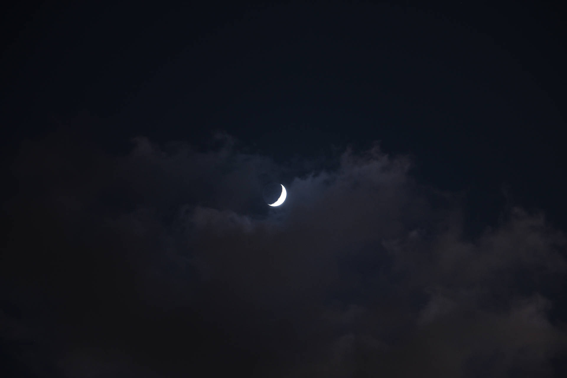 Aesthetic Moon Wallpaper