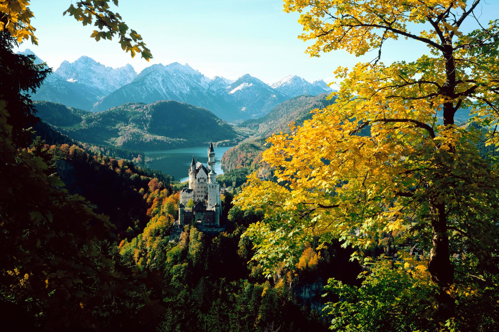 Neuschwanstein Germany Castle Beautiful Autumn