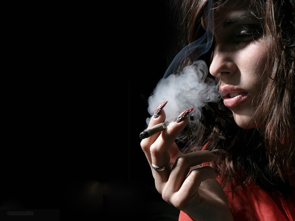 Girl Smoking Weed Blunt Dopepicz