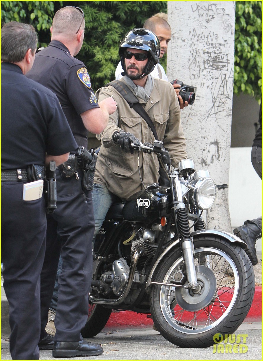 Keanu Reeves Image Bike Trouble In Beverly Hills HD