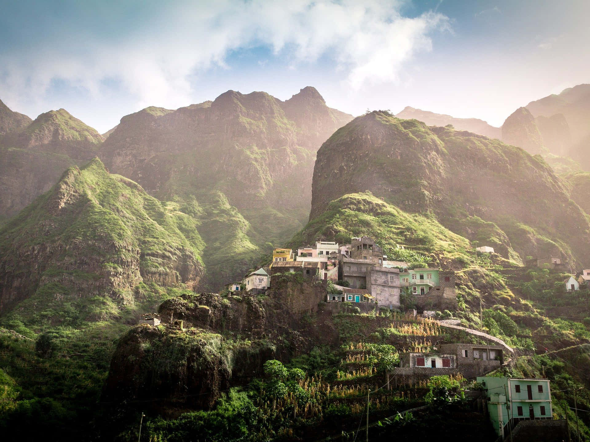 Visit The World S Coolest Places And Make Memories To Last A Wallpaper