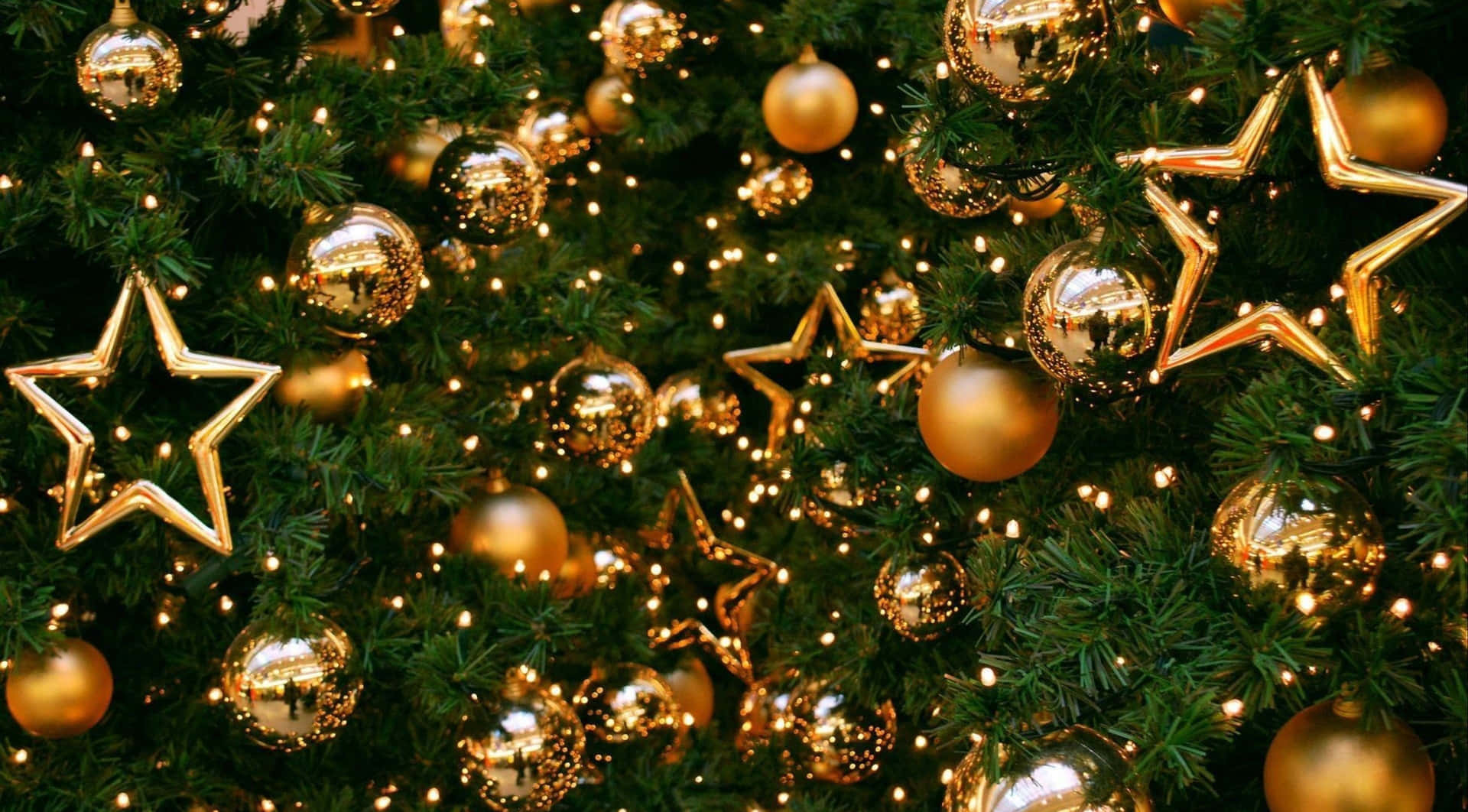 Gold Christmas Wallpaper