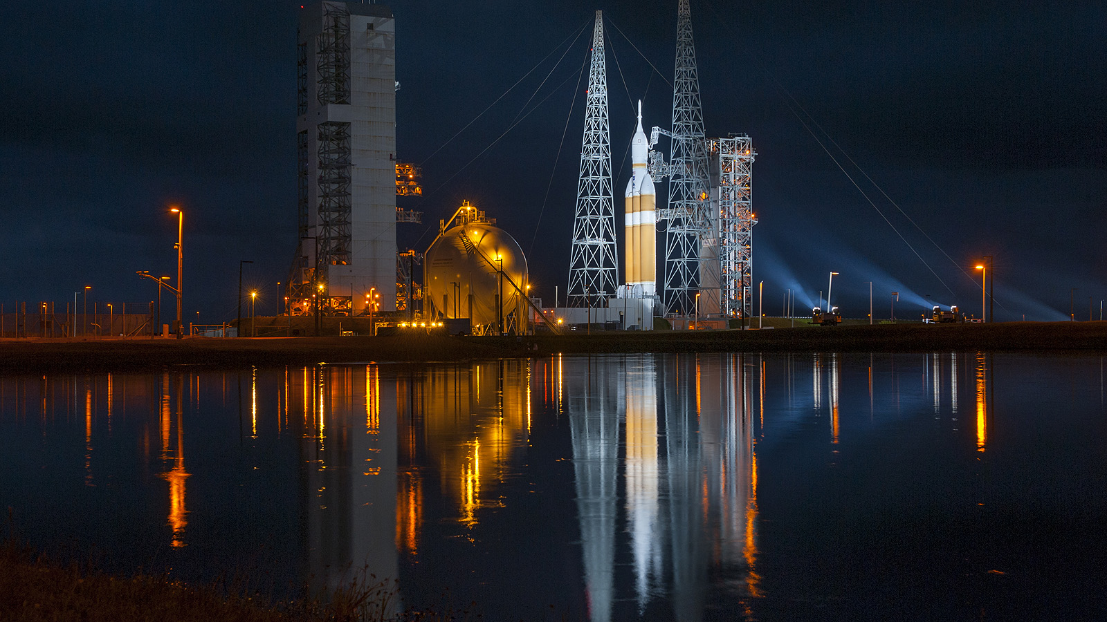 Is Your Ridiculously Spectacular Orion Wallpaper Gizmodo Australia