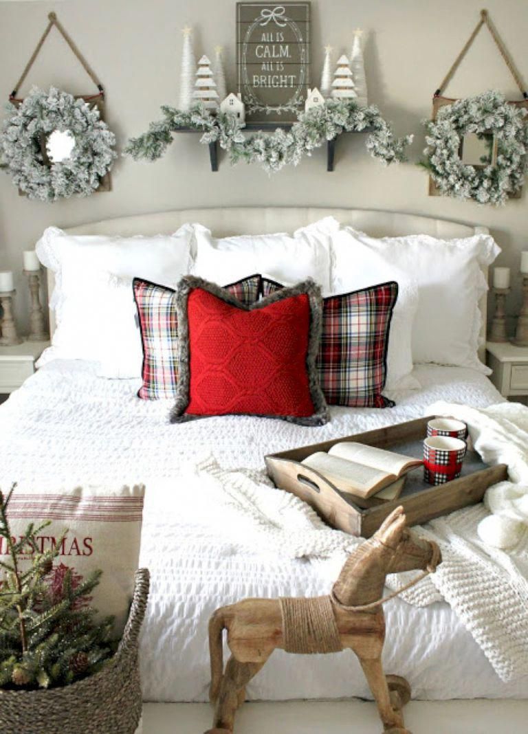 53 Christmas Wallpapers Thatll Make Your Home Screen Aesthetically  Pleasing This Holiday