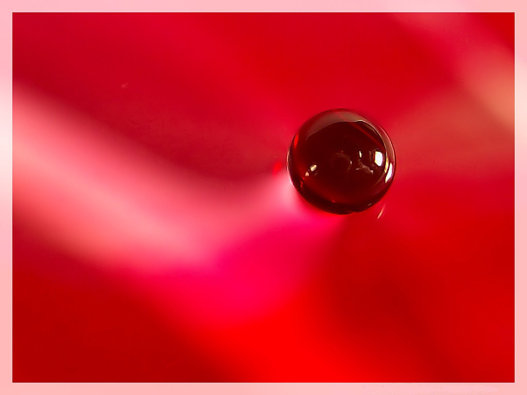 Crimson Red Bead Desktop Wallpaper