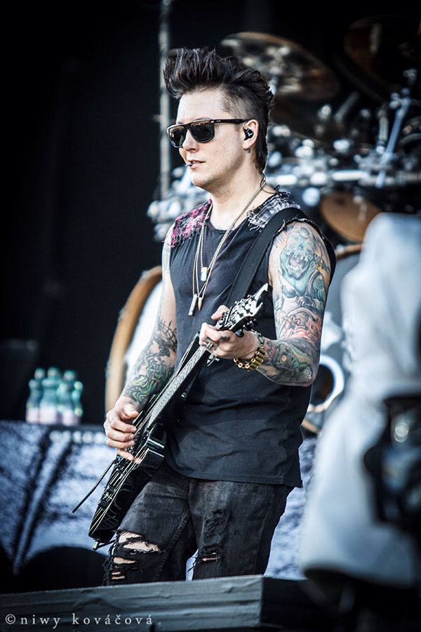 Related To Synyster Gates Wikipedia The Encyclopedia