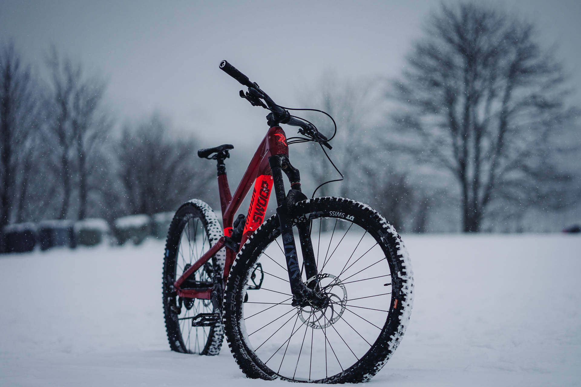 Mountain Bike In Winter Tptrrycq8g375u04 Wallpaper