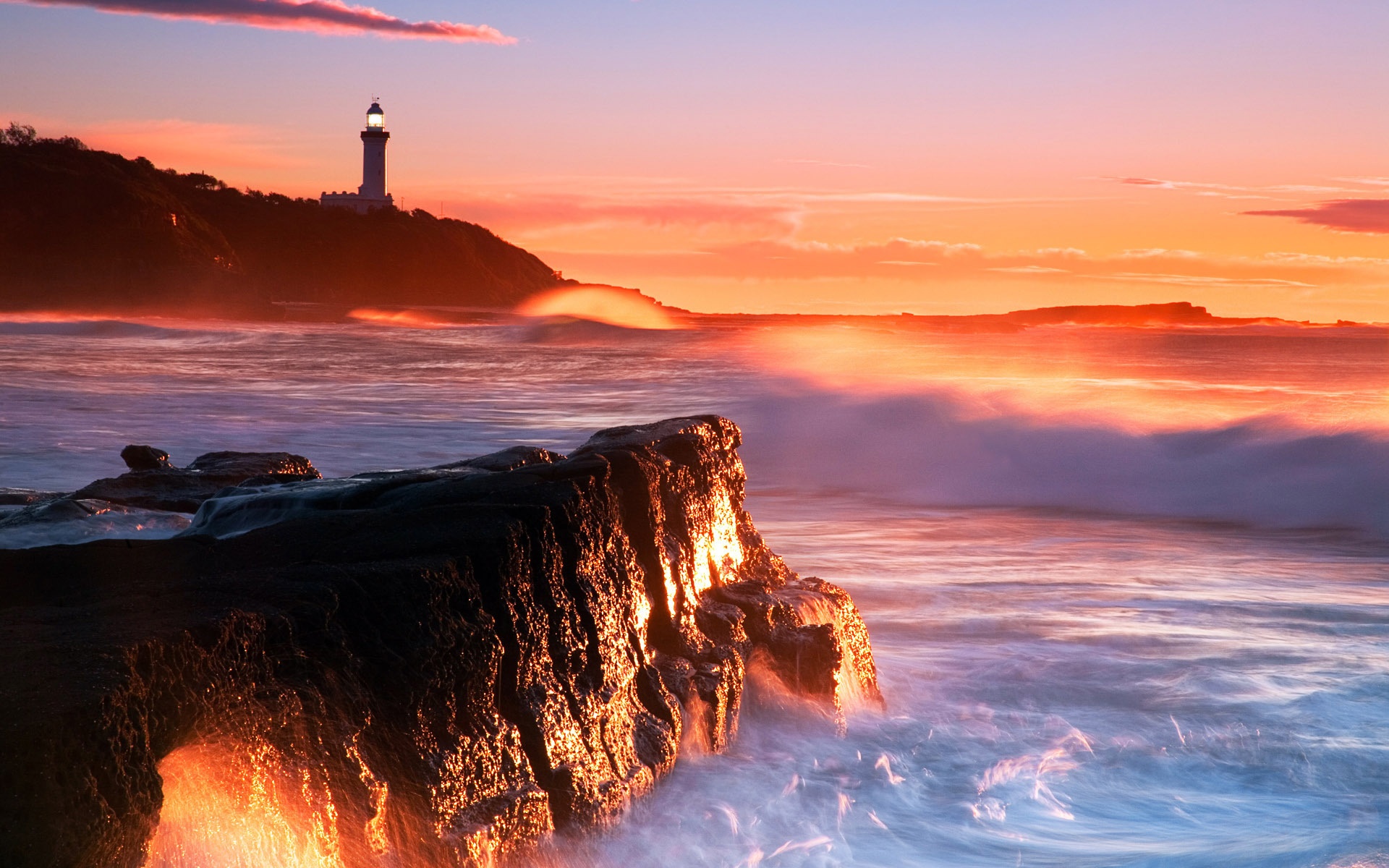 Hintergrundbilder Beschreibung Leuchtturm Meer Wellen Felsen Klippen