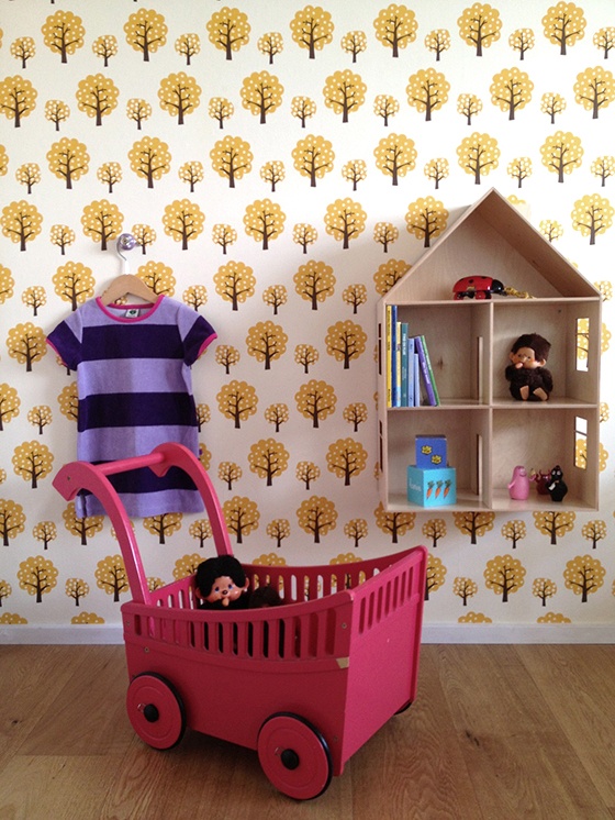 Super Simple Doll House I Love That It Is Mounted On The Wall At Play