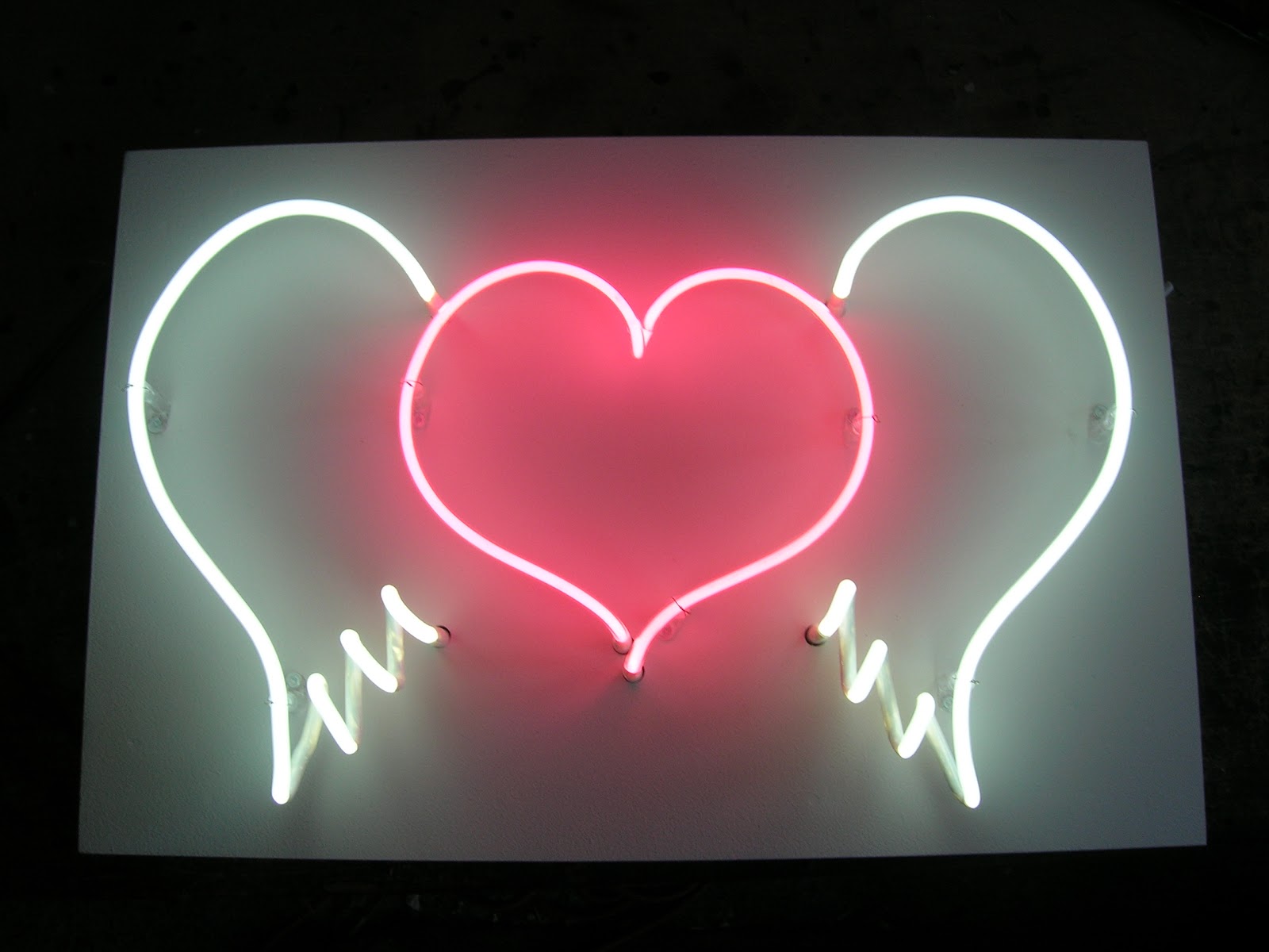 Neonneon Neon Love Heart With Wings