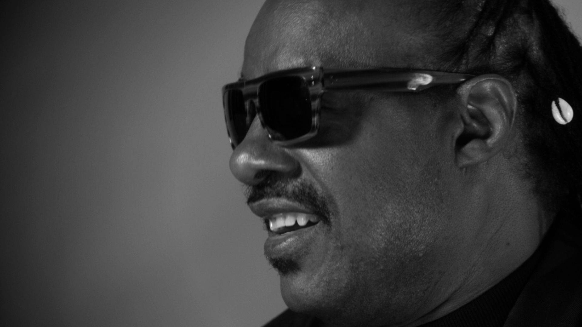 Stevie Wonder Side Wallpaper