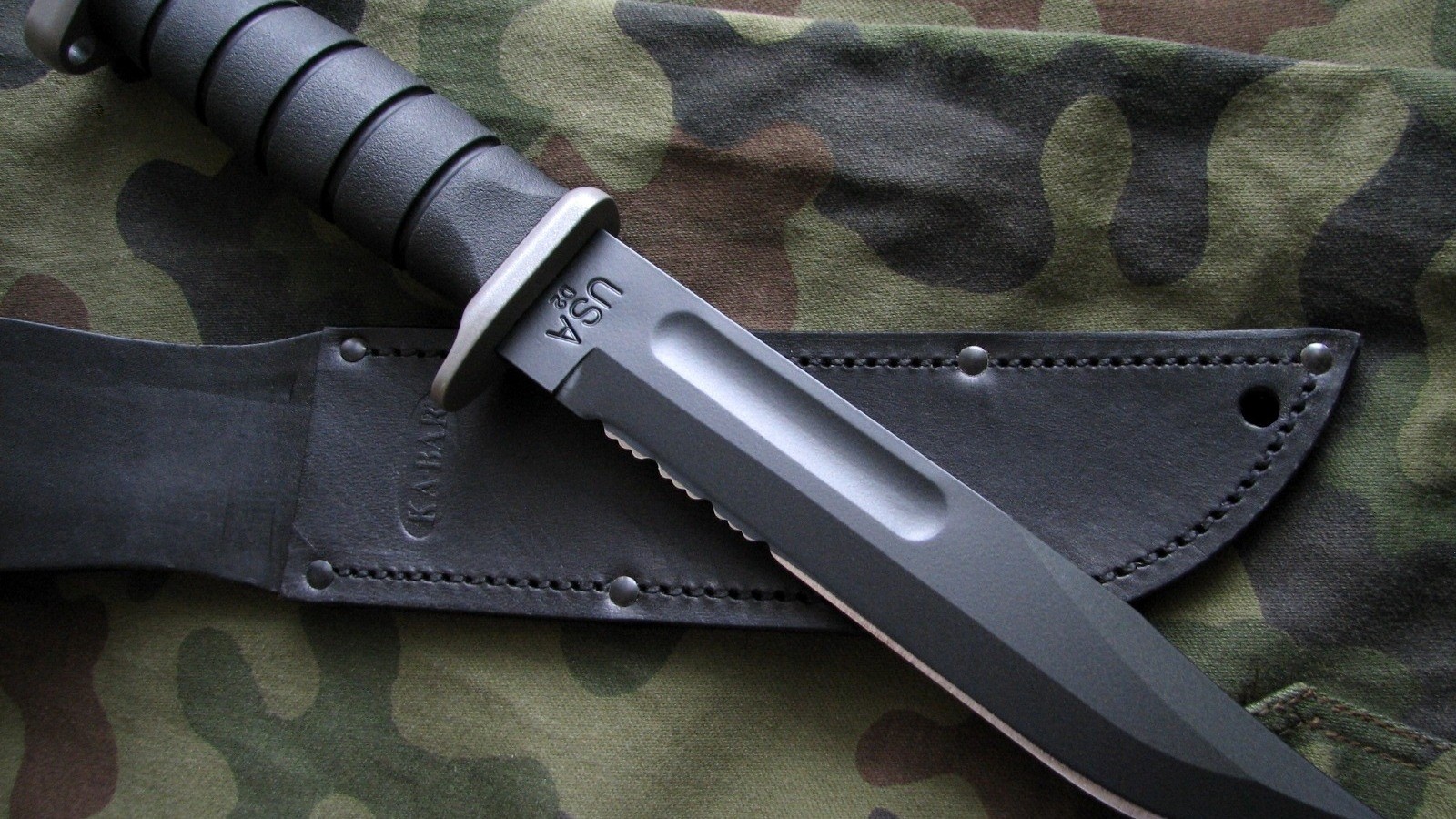 Military Knives Knife Takedown Wallpaper