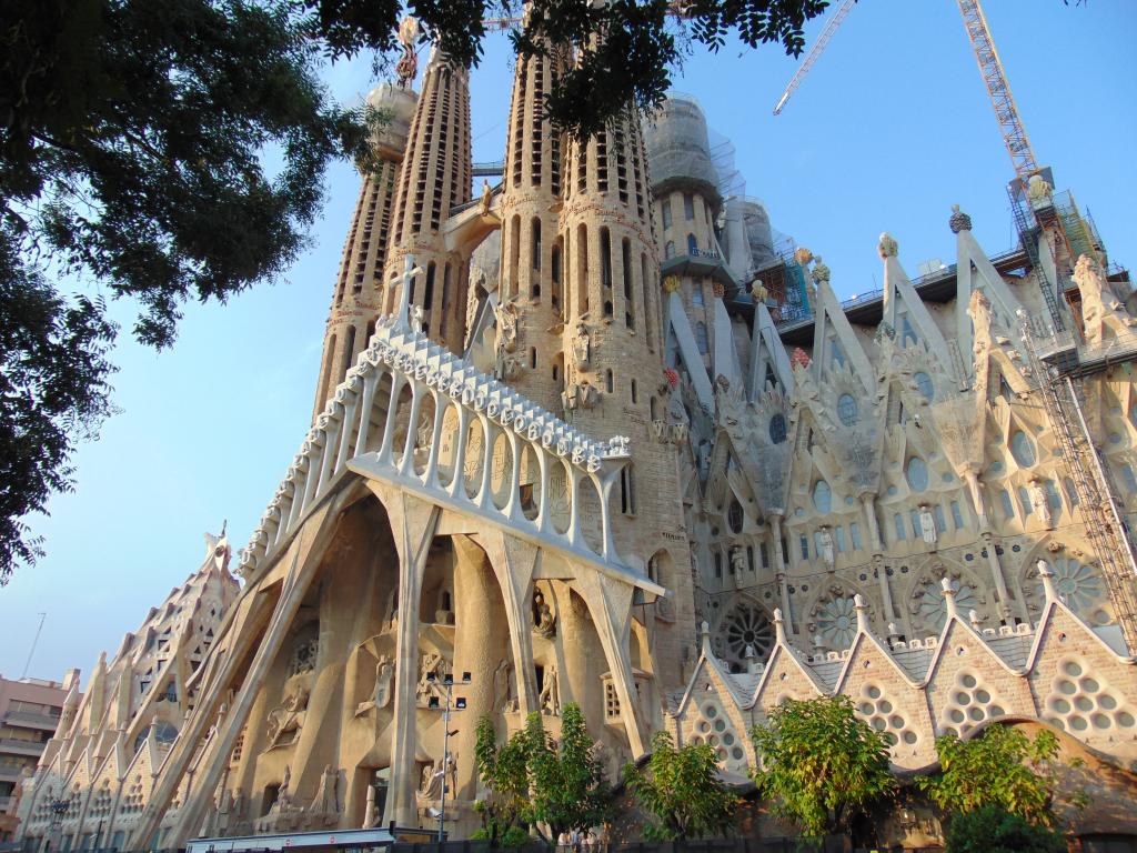 Sagrada Familia Cathedral Barcelona Wallpaper