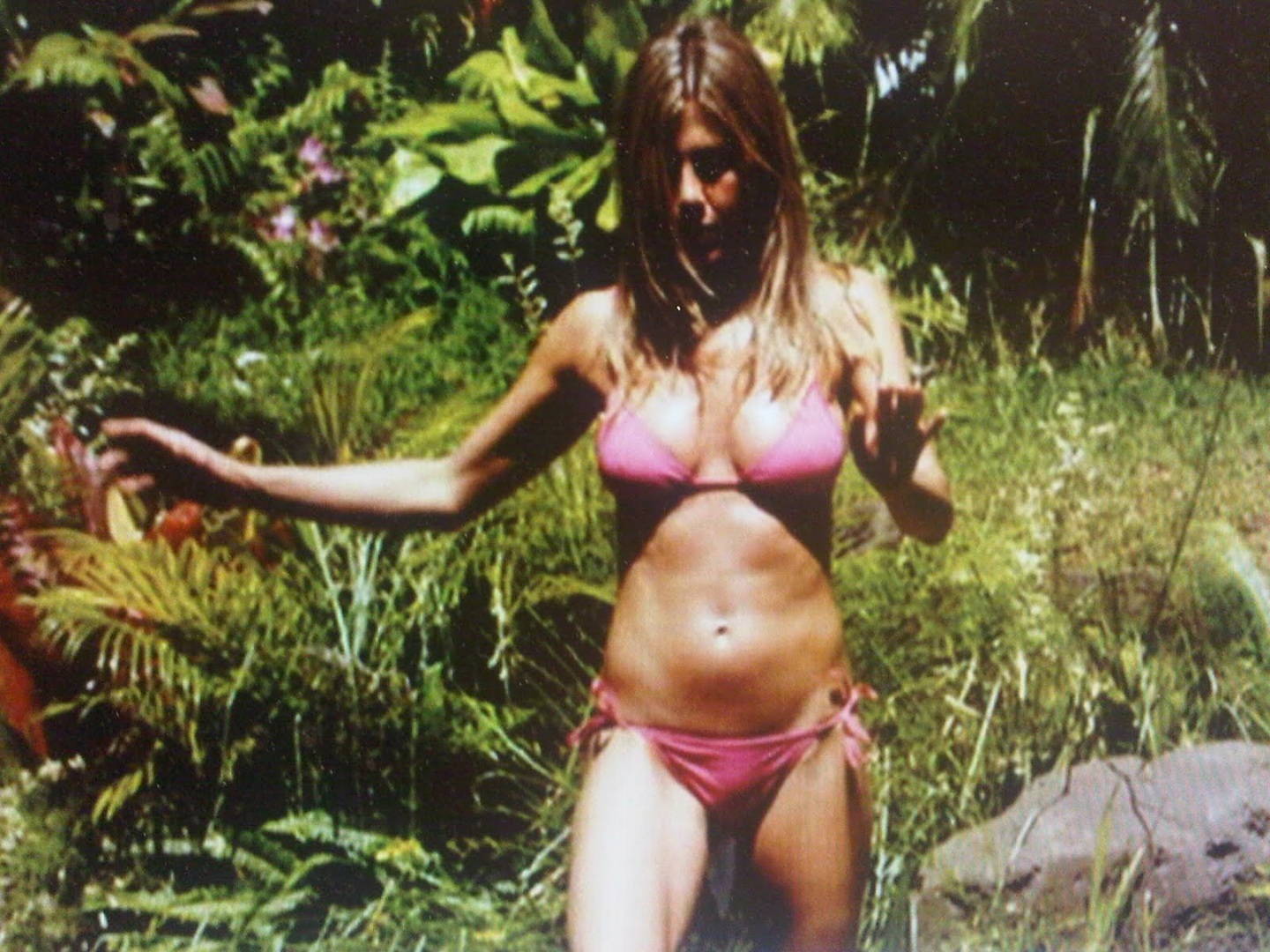 Jennifer Aniston Just Go With It Bikini Pics Photo