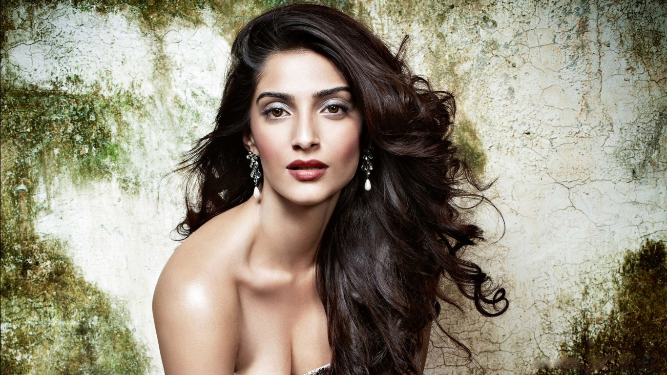 Bollywood Actress HD Wallpaper