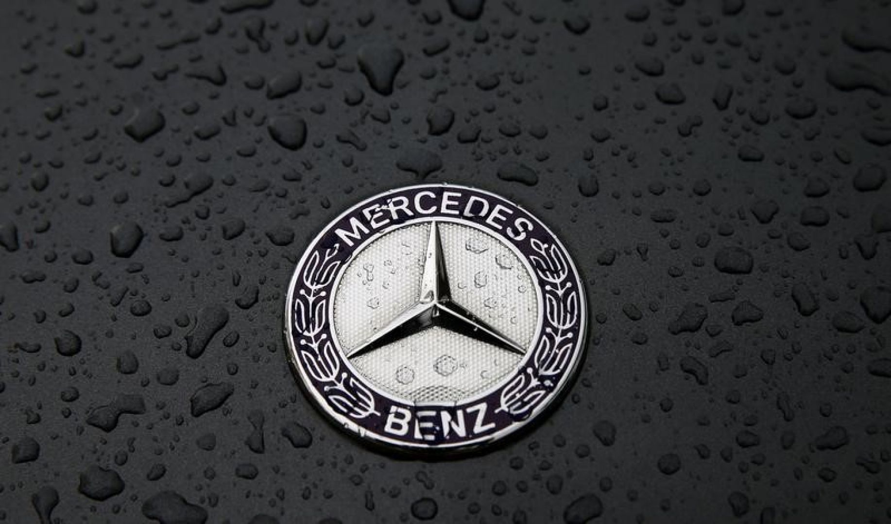 Mercedes Benz Logo Wallpaper 4k