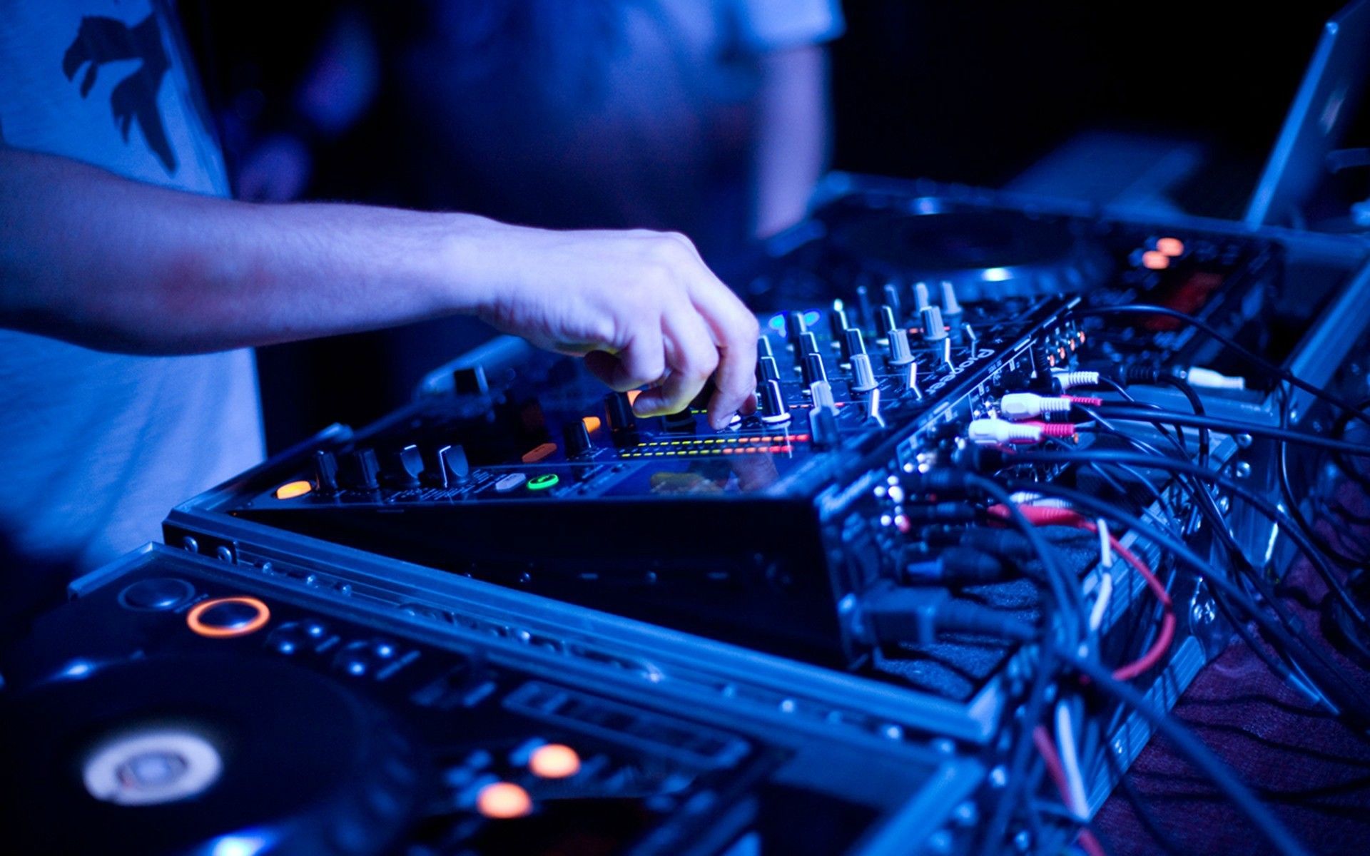 Dj Mixer Wallpaper Top Background