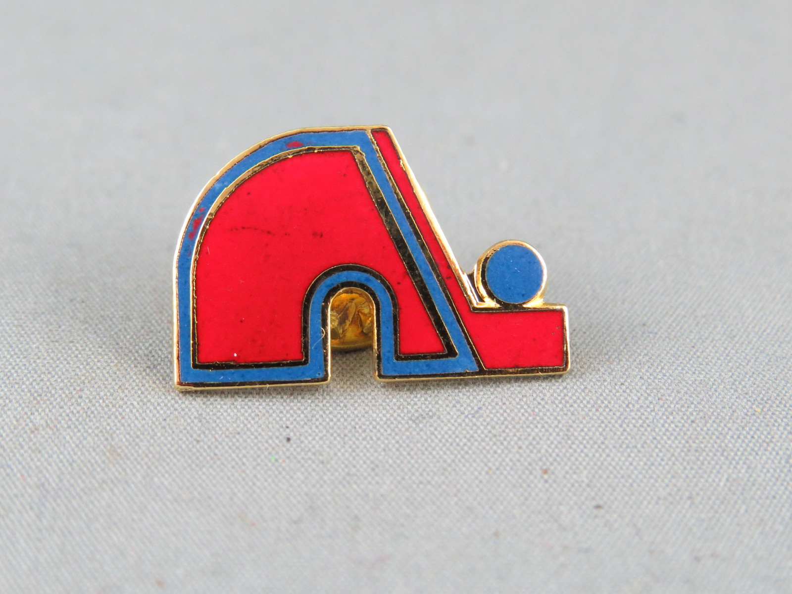 Retro Quebec Nordiques Lapel Pin Don In Team Colours Hard To Find