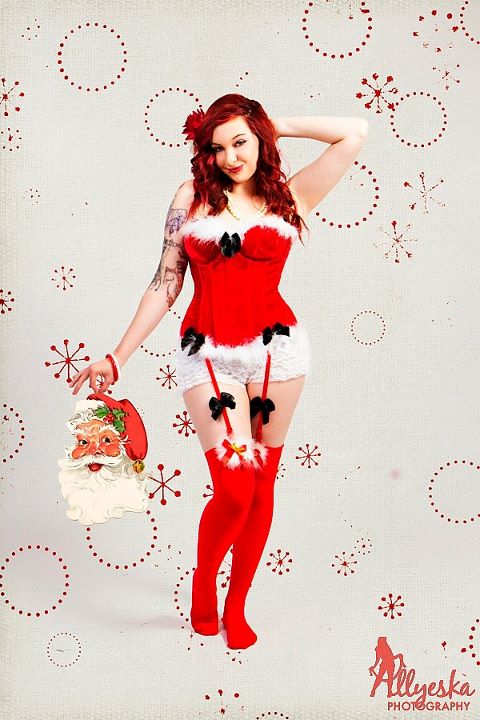Vargas Inspired Xmas Pin Up By Misspoisoncandy