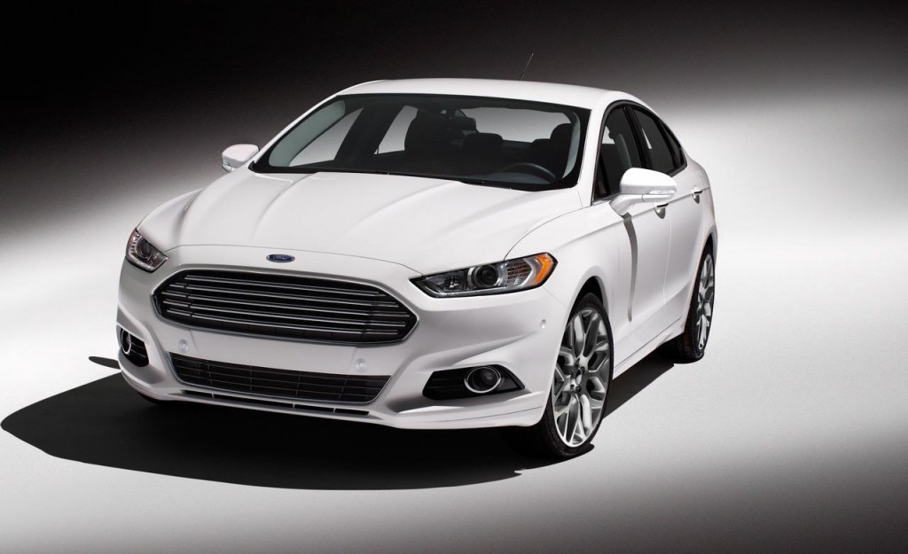 Ford Fusion White Picture