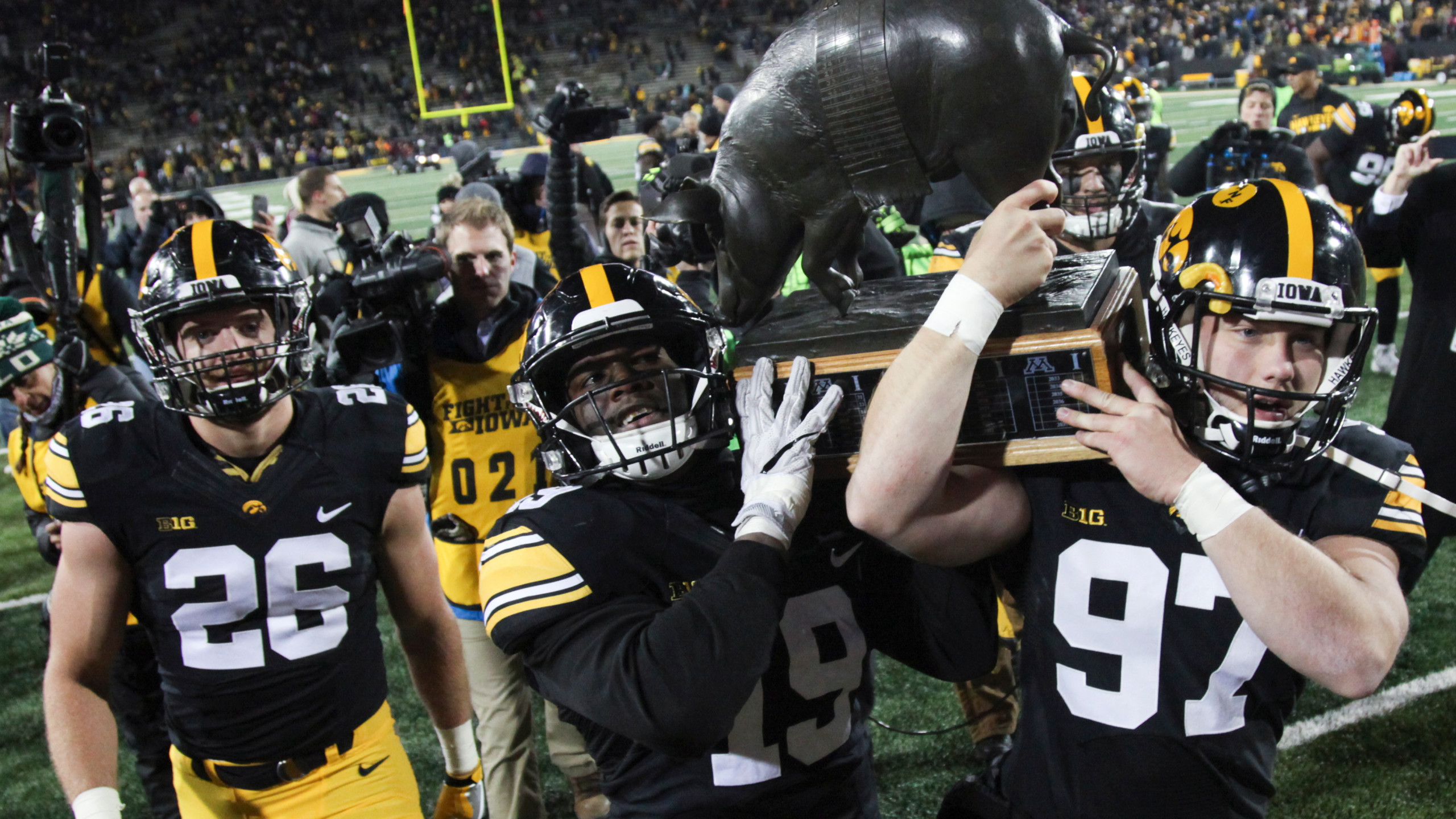 Hawkeyes Ranked 19th In Preseason Coaches Poll Ourquadcities